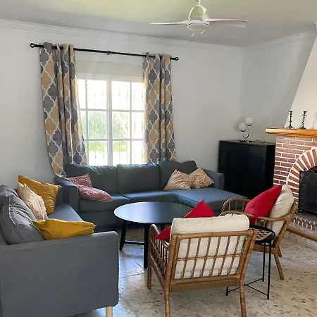 Manoli: 4 Bedroom In Zahora, Ideal For 2 Families * Cádiz