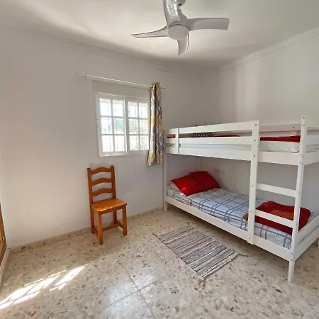Manoli: 4 Bedroom In Zahora, Ideal For 2 Families Cádiz