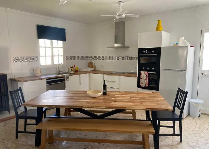 بيت للعطل Manoli: 4 Bedroom In Zahora, Ideal For 2 Families