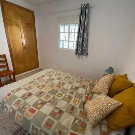 Manoli: 4 Bedroom In Zahora, Ideal For 2 Families 加的斯