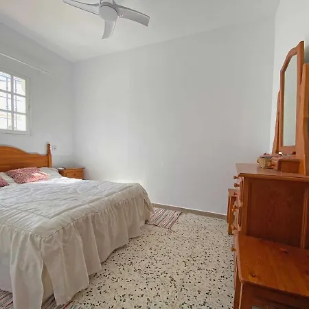 Manoli: 4 Bedroom In Zahora, Ideal For 2 Families 度假居 *