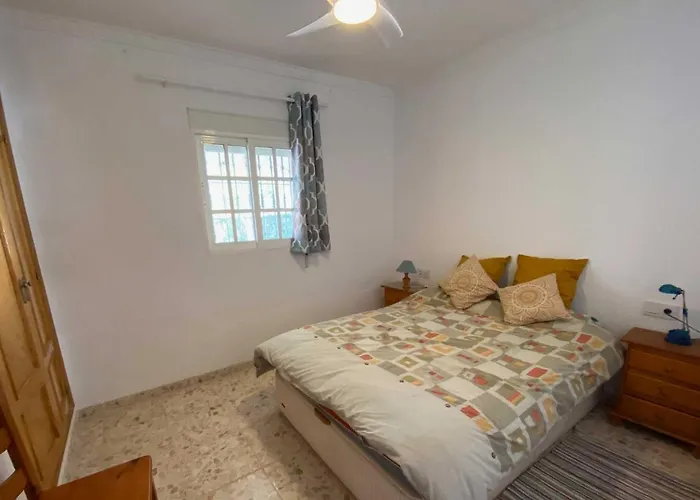 Manoli: 4 Bedroom In Zahora, Ideal For 2 Families Prázdninový dům *